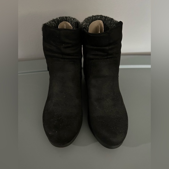 Black Suede Ankle Boots with Fur Lining - Picture 1 of 5